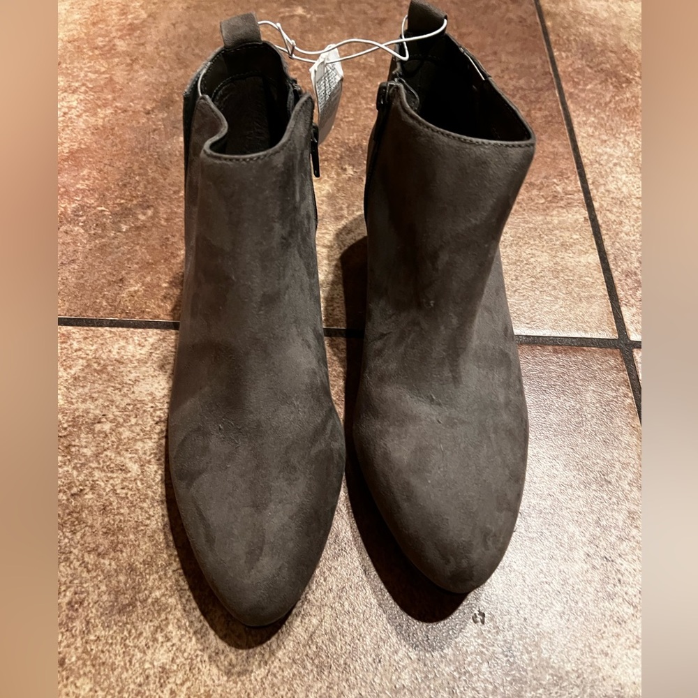 Old Navy booties
